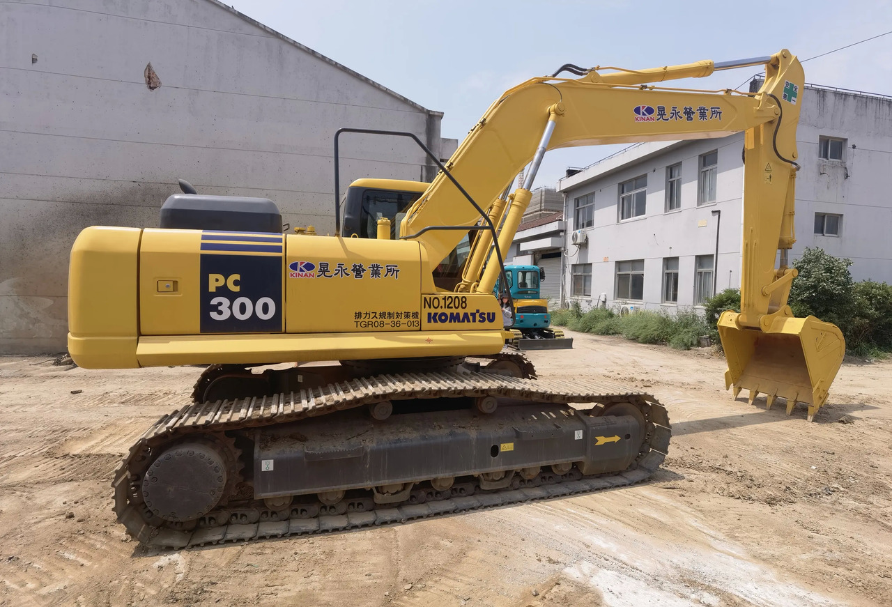 KOMATSU PC300-7 used excavator heavy equipment crawler excavator pc300-7 for sale - Crawler excavator: picture 4