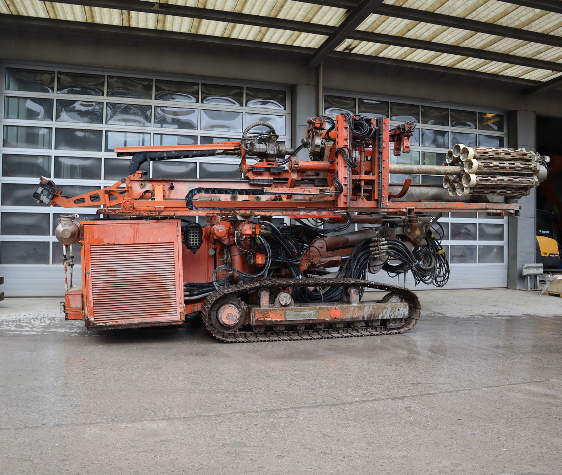 Klemm KR 806-5 - Pile driver: picture 1