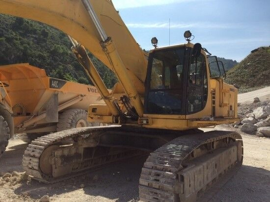 Komatsu PC600-6K (PIEZAS / DESGUACE) - Crawler excavator: picture 2