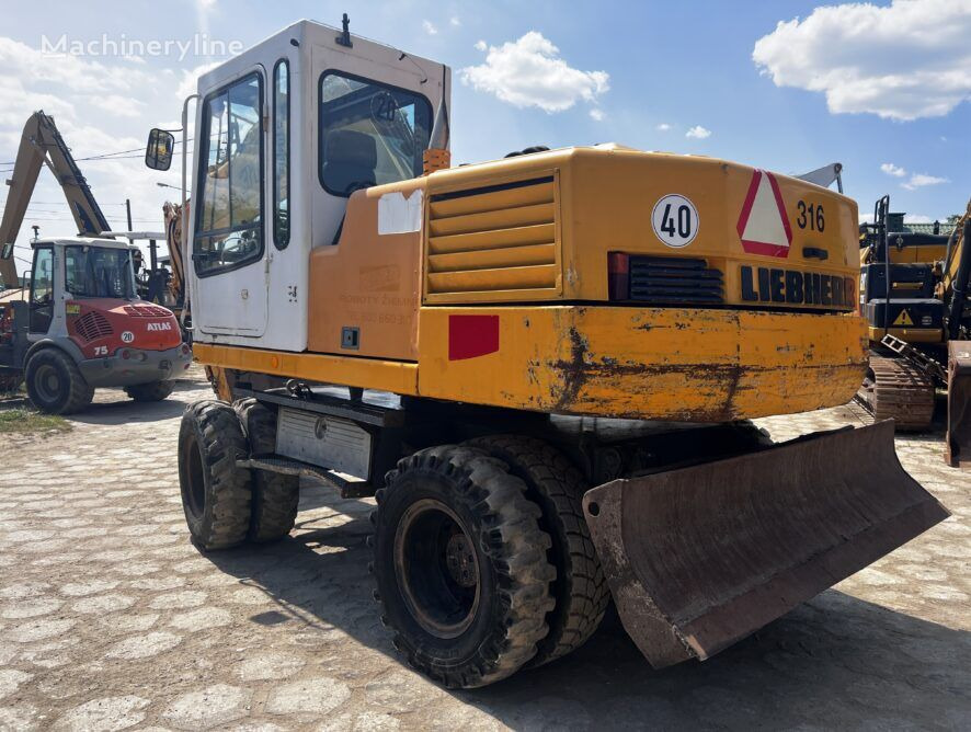 Liebherr A316 - Wheel excavator: picture 3