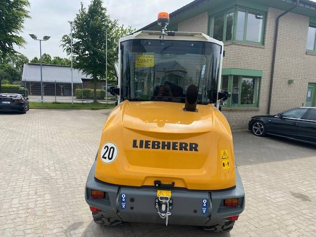 Liebherr L 504 Compact EUR 949,- MIETE / RENTAL - Wheel loader: picture 3