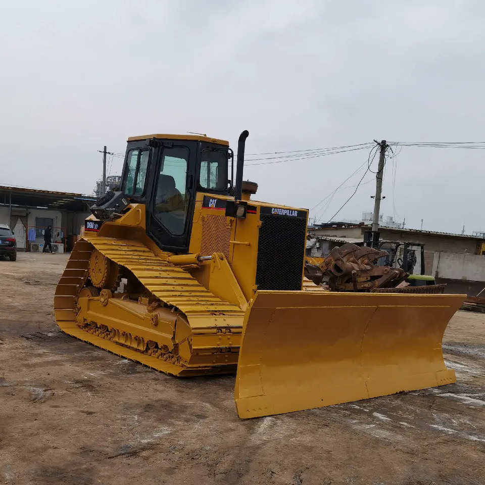 Low price Caterpillar D6M crawler bulldozer used D6M CAT crawler bulldozer in Shanghai - Bulldozer: picture 1