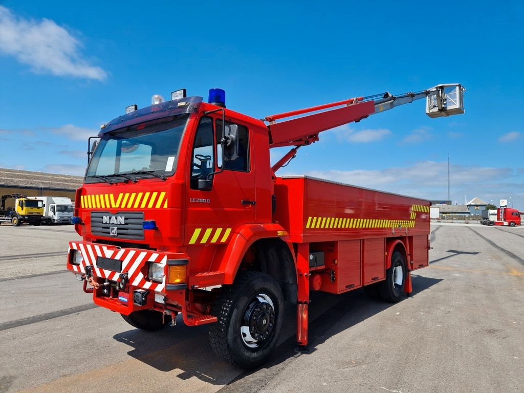 MAN LE280B 4x4 Hebebühne 24 m / Feuerwehr / Skylift  - Truck mounted aerial platform, Fire truck: picture 1