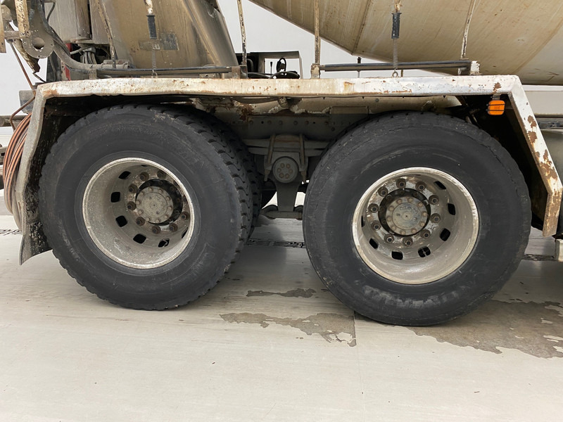 MAN TGS 32.360 - 8x4 - Concrete mixer truck: picture 5