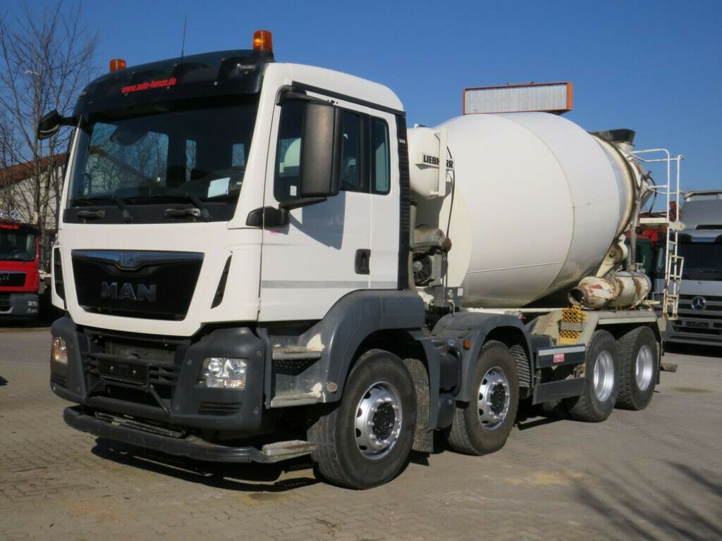 MAN TG-S 32.400 8x4 BB Betonmischer Liebherr 9m³  - Concrete mixer truck: picture 1
