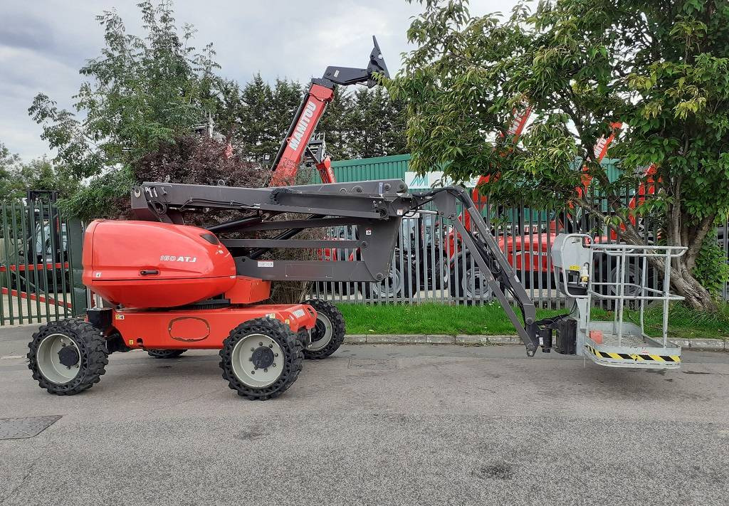 Manitou 160 ATJ RC  - Articulated boom: picture 1