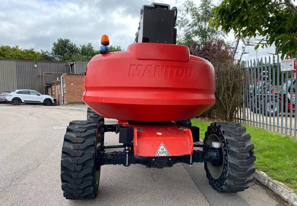 Manitou 200 ATJ RC  - Articulated boom: picture 5