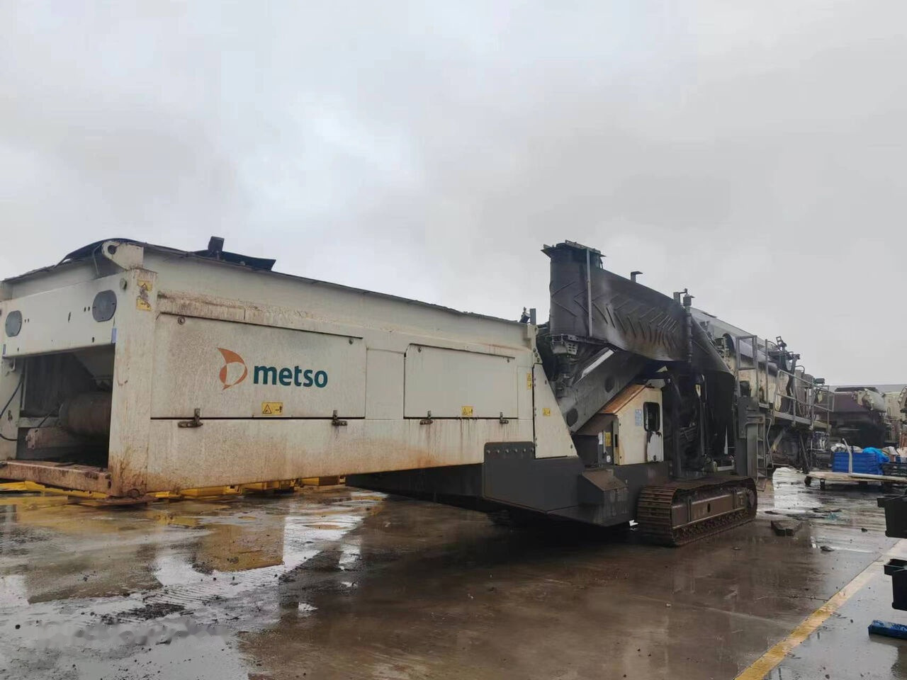 Metso Lokotrack ST4.8 Crawler Vibrating Screen - Mobile crusher: picture 2