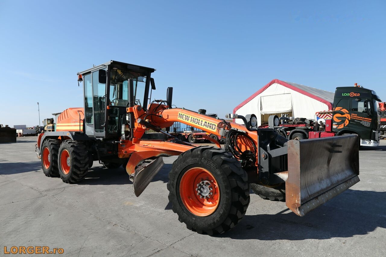 New Holland F156.6 + Sistem GPS 3D - Grader: picture 1