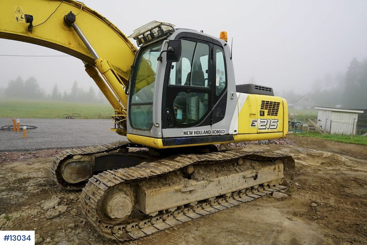 Excavator New Holland Kobelco E215: picture 11