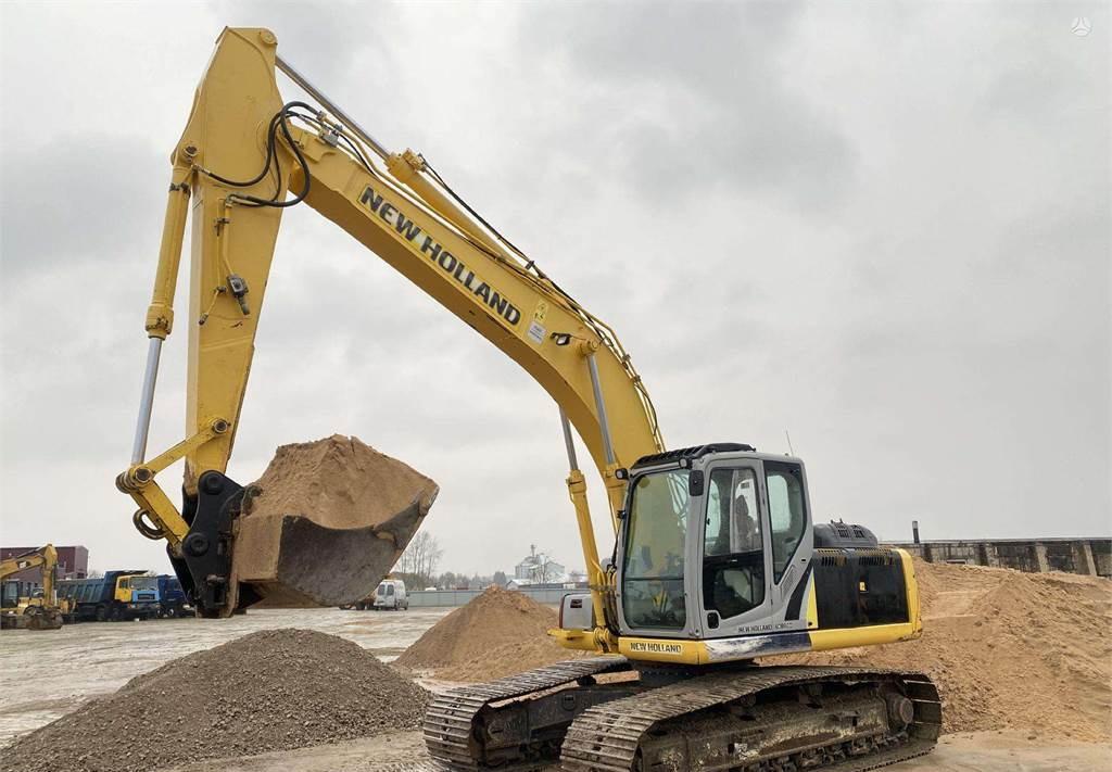 New Holland Kobelco E 215 B EL  - Crawler excavator: picture 1