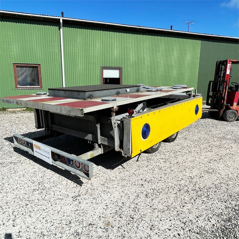 PHV Trafiktrailer - Construction equipment, Trailer: picture 1