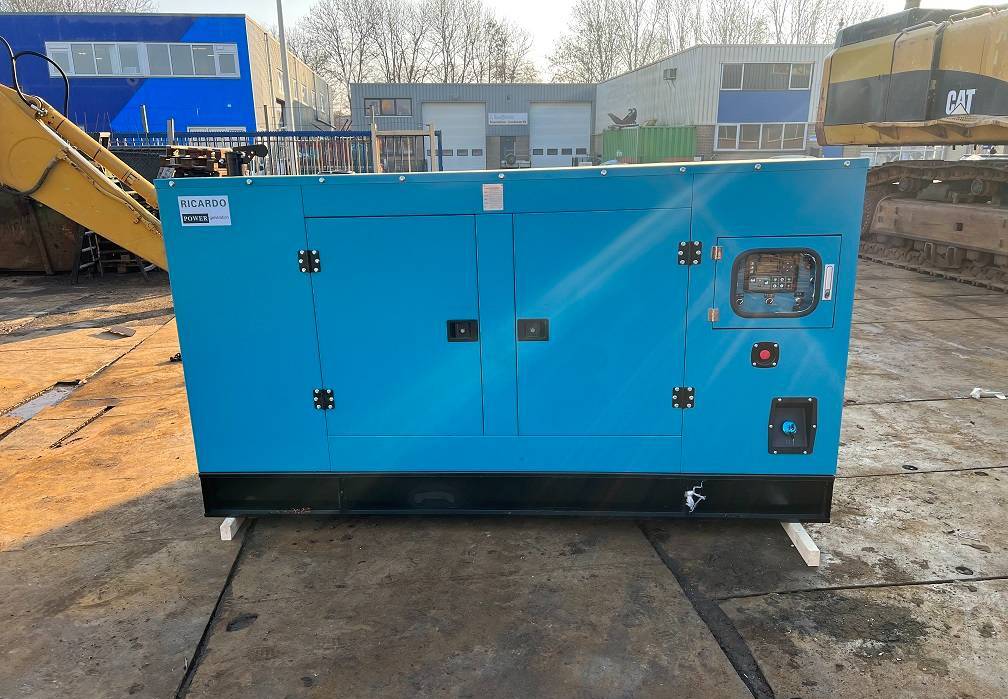 Ricardo 200KVA (160KW) SILENT GENERATOR 3 PHASE 50HZ 400V  - Generator set: picture 1