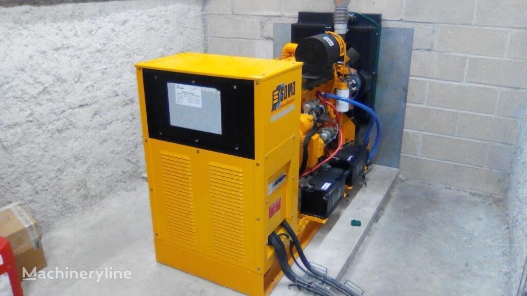 SDMO 100 kVa Cummins 6BT5 - Generator set: picture 1