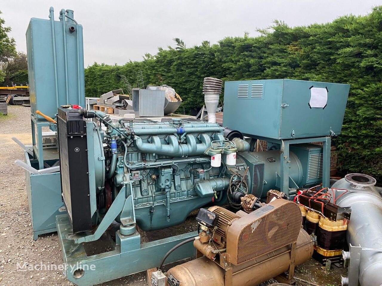SDMO 100 kva iveco - Generator set: picture 1