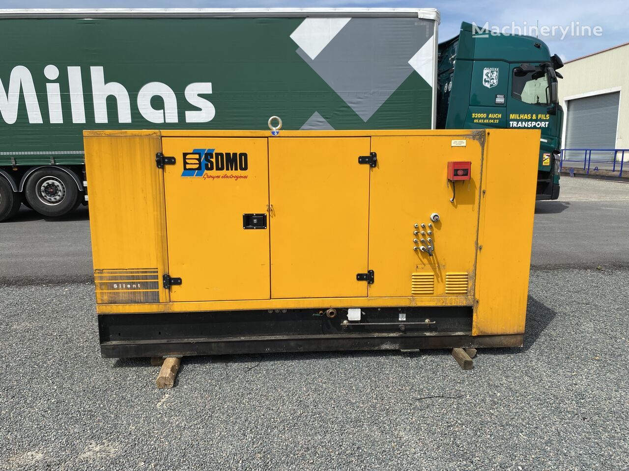 SDMO 80 kVa John Deere - Generator set: picture 1