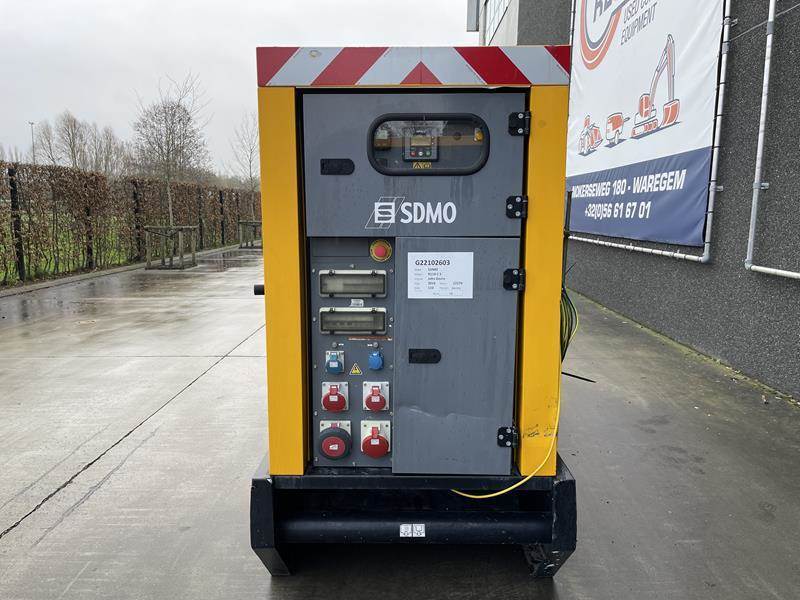 SDMO R 110 C3 - Generator set: picture 3