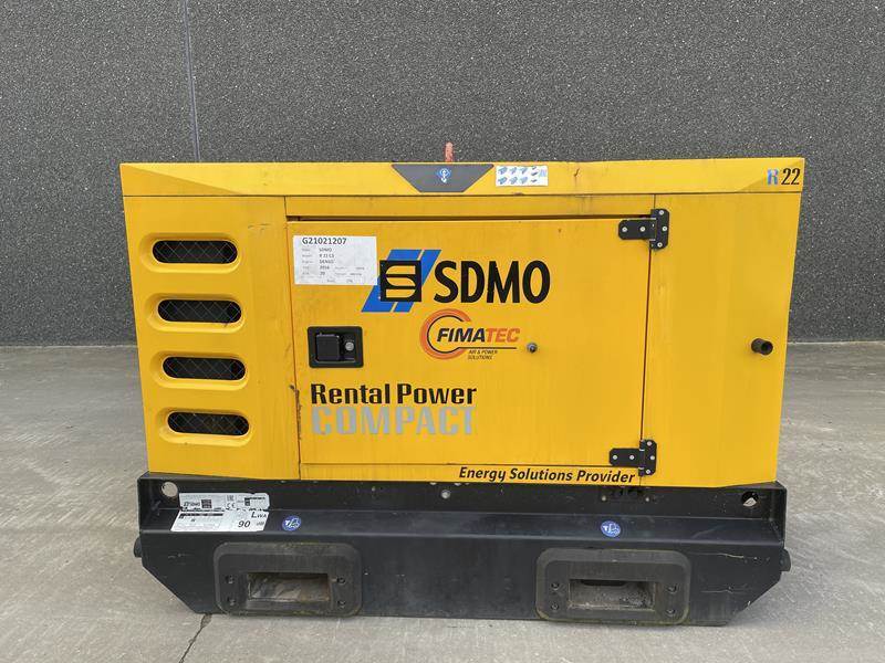 SDMO R 22 C3 - Generator set: picture 1