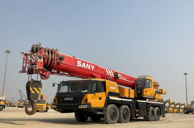 Sany STC800 - Crawler crane: picture 1