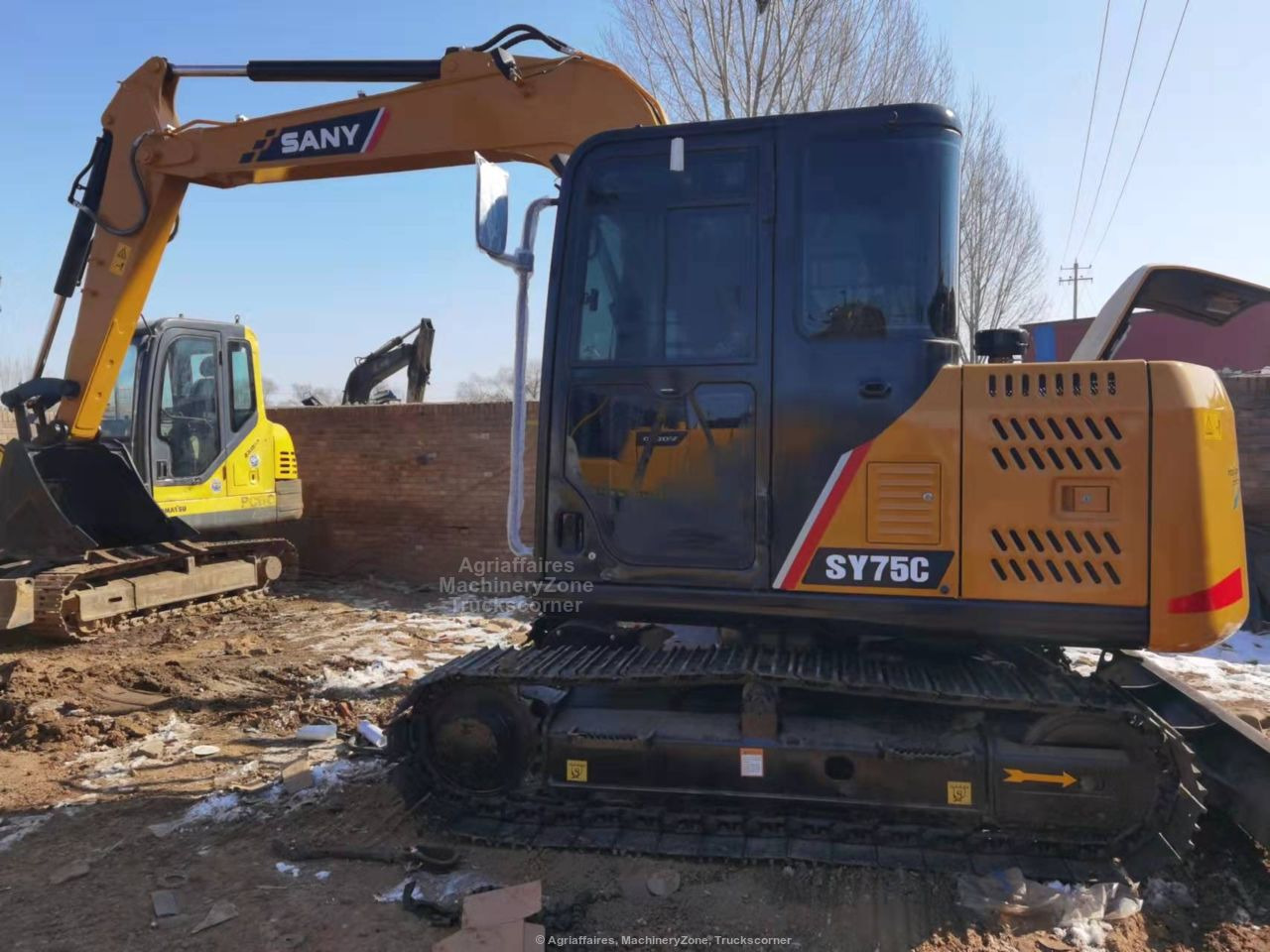 Sany SY75C - Crawler excavator: picture 2