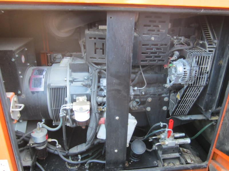Sdmo R90 - Generator set: picture 5