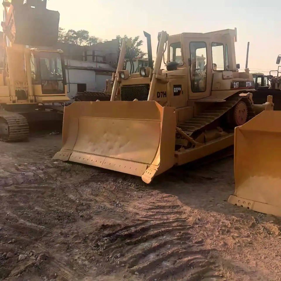 Used Bulldozers Caterpillar D7H Second Hand Marvelous Hydraulic Bulldozer D7G Able To Be Purchased - Bulldozer: picture 2