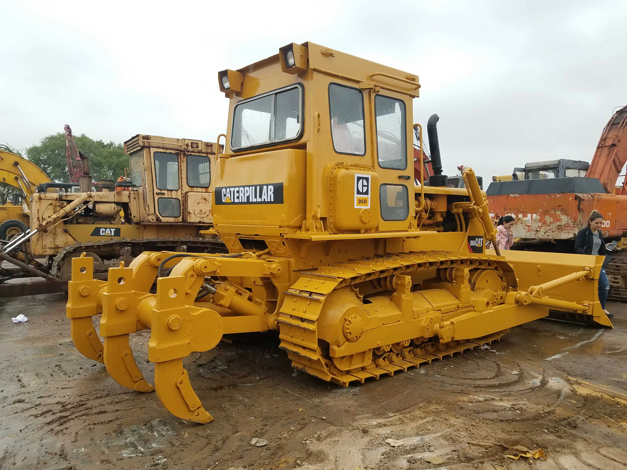 Used Crawler Bulldozer D6D CAT D6G D6H dozer with good condition - Bulldozer: picture 2