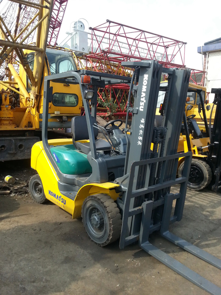 Used Komatsu forklift Japan used Forklift 3 ton Diesel FD30 for sale in Shanghai yard for sale - Wheel loader: picture 5