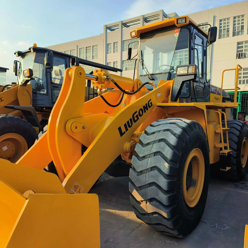 Used Liugong Earth moving machinery CLG856H 856 856H 5 ton Wheel loader - Wheel loader: picture 1