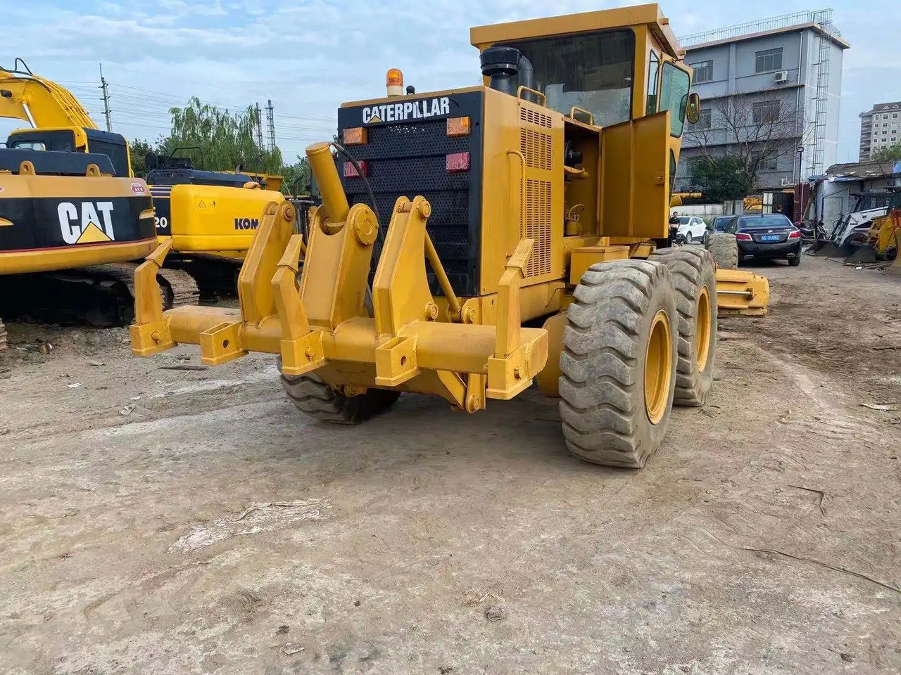 Used Motor Graders Cat 14H Second Hand Outstanding Caterpillar Grader 12G 12H Able To Be Bought - Grader: picture 4