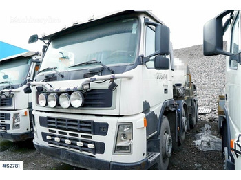 Volvo FM480 8x4 Mining Truck - Concrete mixer truck: picture 1