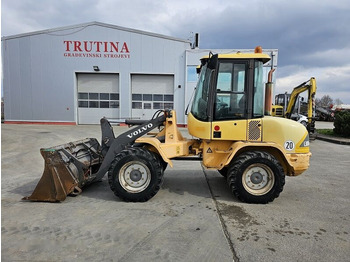 Volvo L30B - Wheel loader: picture 1