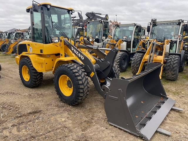 Volvo L 30 G MIETE / RENTAL - Wheel loader: picture 1