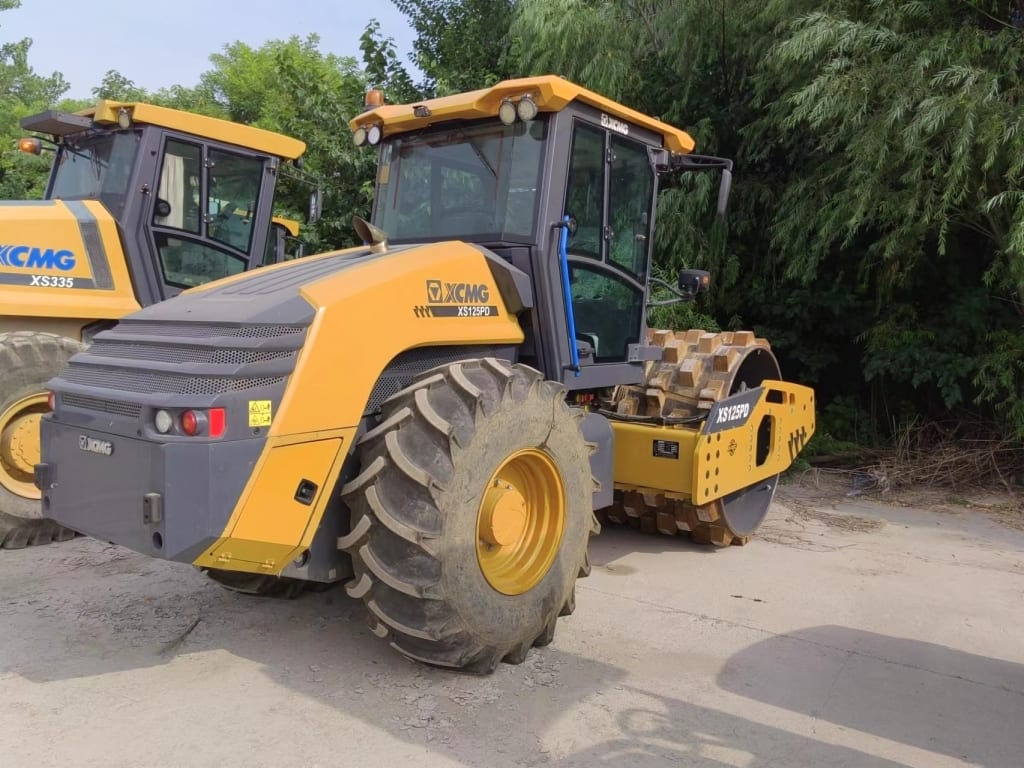 XCMG Official XS125PD Used Vibrating Machine 12ton New Diesel Engine Road Roller Price - Compactor: picture 4