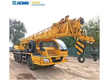 Mobile crane XCMG