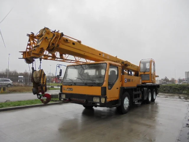 XCMG QY20B.5 20 ton Truck Crane - Rough terrain crane: picture 1