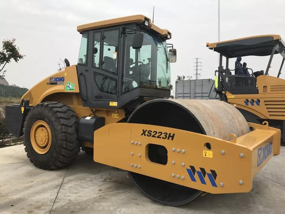XCMG Used Yard Rollers  Roller Press XS223J Machine Vibratory Roller 20Ton - Road roller: picture 4