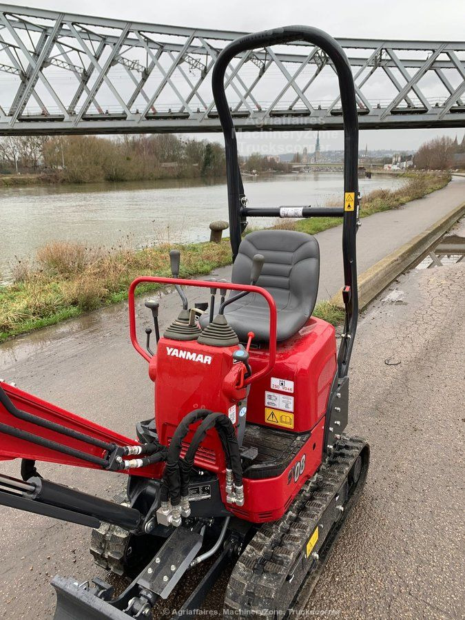 Yanmar SV08 - Mini excavator: picture 3