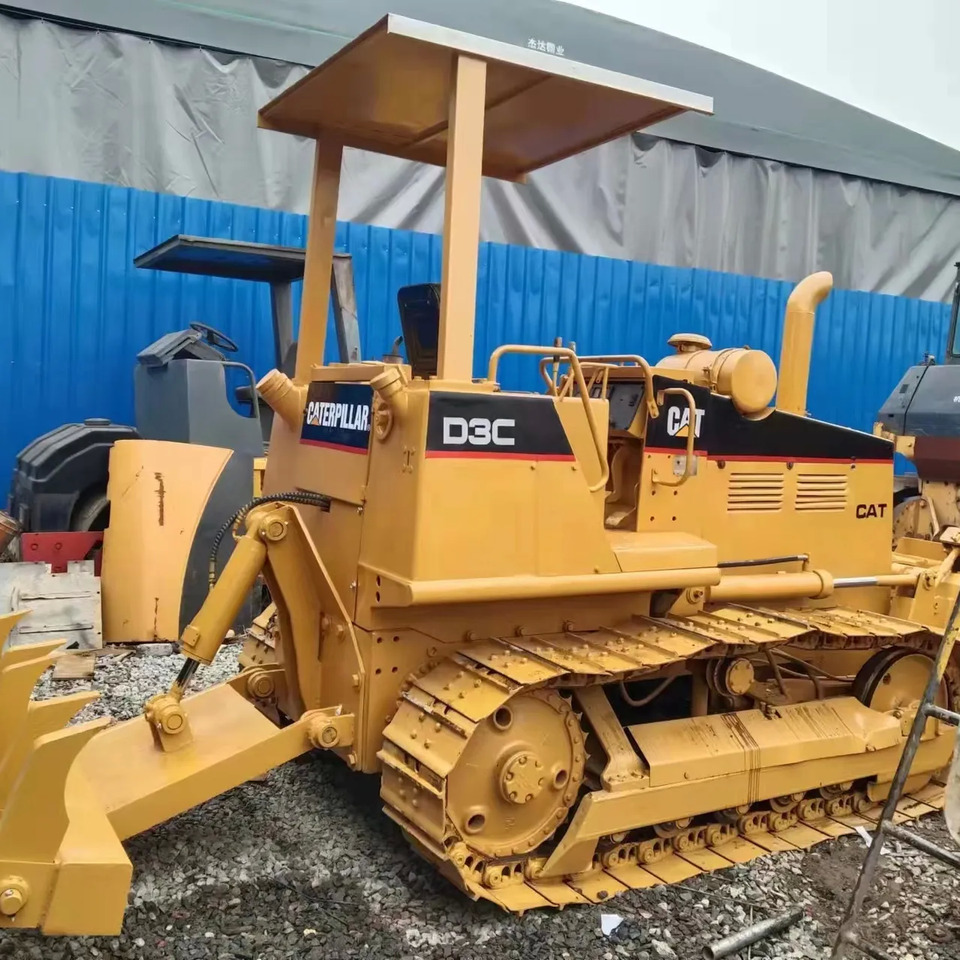 Caterpillar bulldozer D3C CAT dozer Caterpillar D5M D6D D6G D6M D6R caterpillar D3C used bulldozer for sale - Bulldozer: picture 1