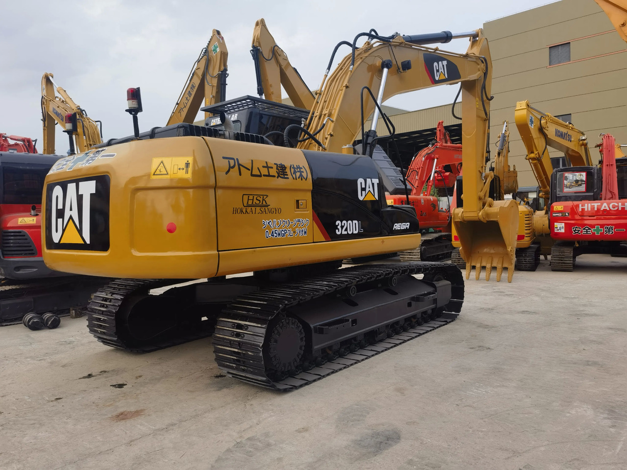 Caterpillar used excavator CAT 320DL 320D2 320D cheap price for sale - Crawler excavator: picture 5