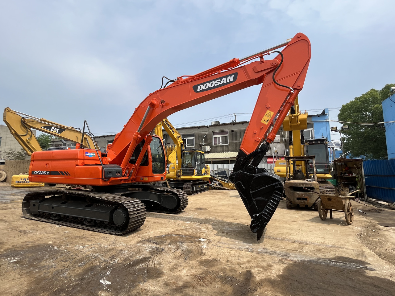 Doosan dx225 LC - Crawler excavator: picture 1