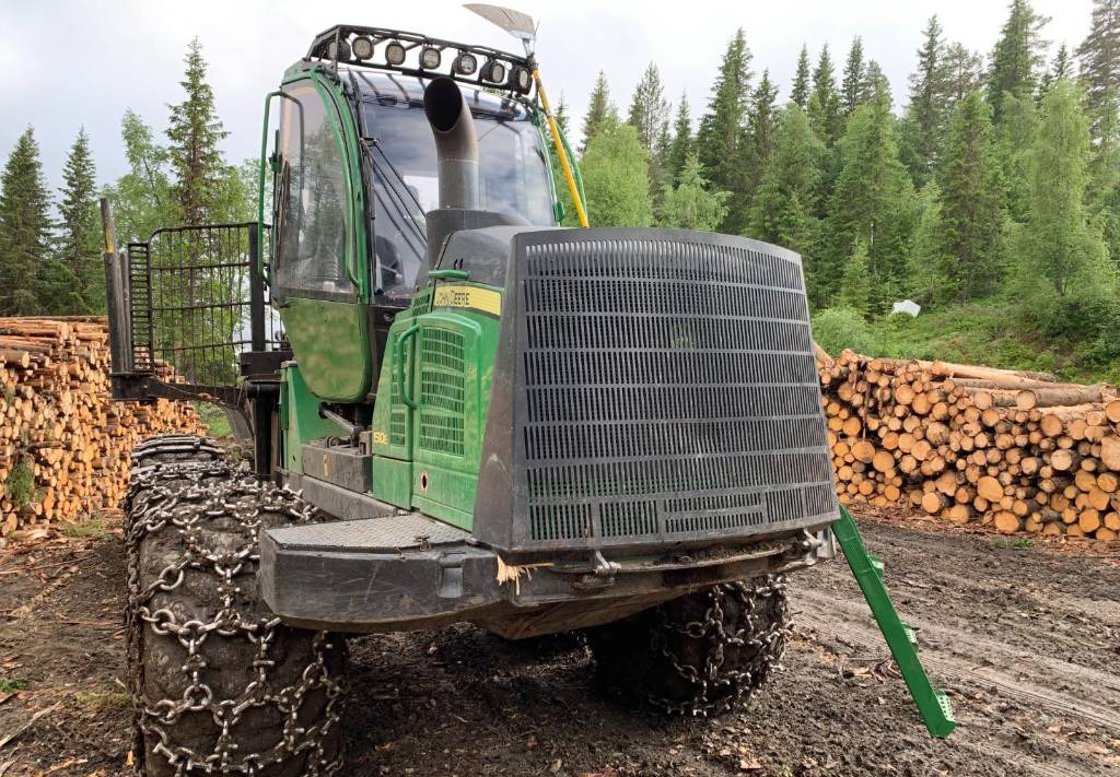 John Deere 1510 E  - Forwarder: picture 3