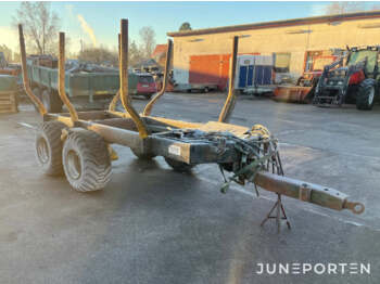 Timber transport Skogsvagn med drivning