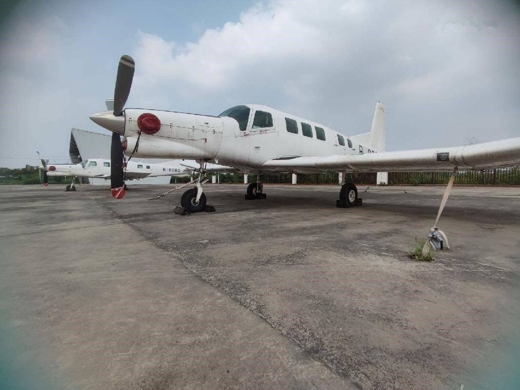 Ground support equipment PACIFIC AEROSPACE P750 XSTOL: picture 2