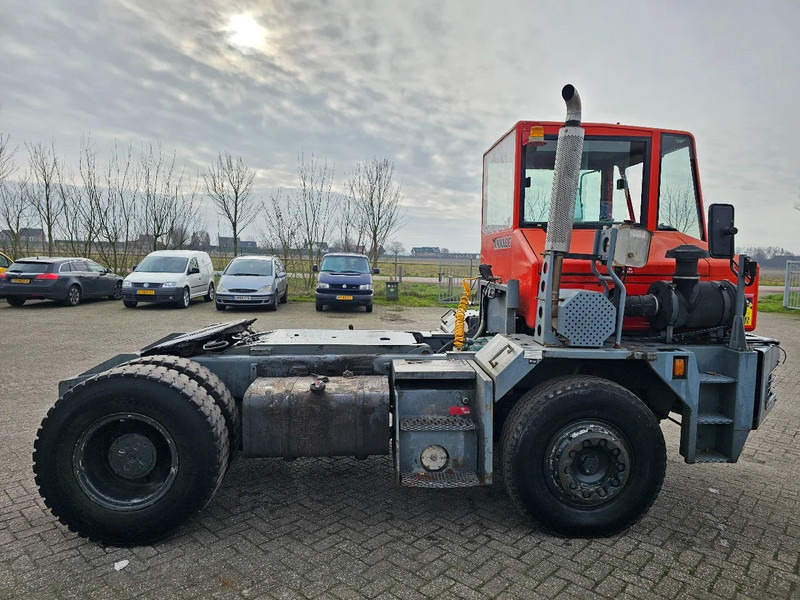 CVS-Ferrari TT2516B - Terminal tractor: picture 4