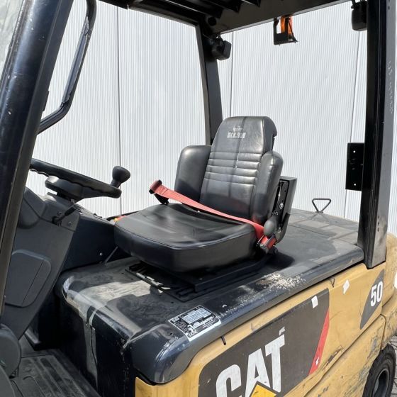 Caterpillar EP50 - Forklift: picture 2