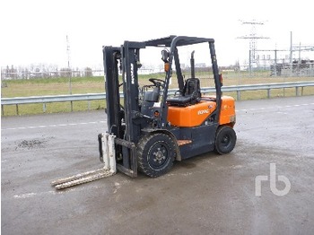 Forklift Doosan D30G: picture 1