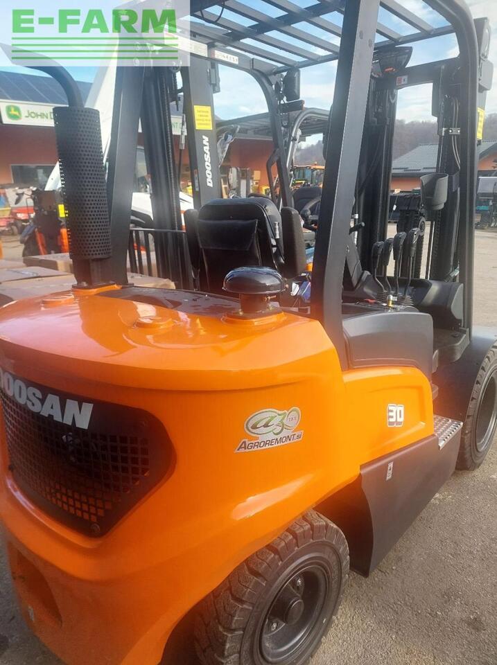 Doosan D30NXS - Forklift: picture 2