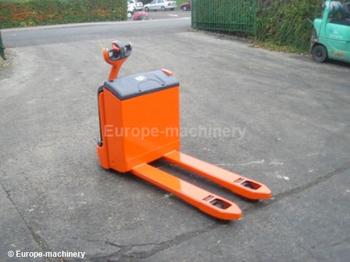 Fenwick T18 - Material handling equipment