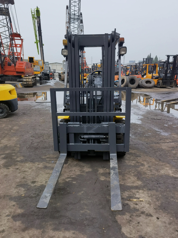 Good Condition komatsu 3 tons forklift Used Forklift komatsu FD30 for sale - Forklift: picture 4